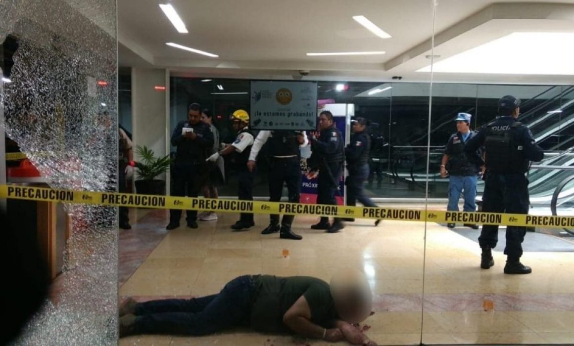 Balacera en Plaza Bugambilias de Cuernavaca; ejecutan a uno