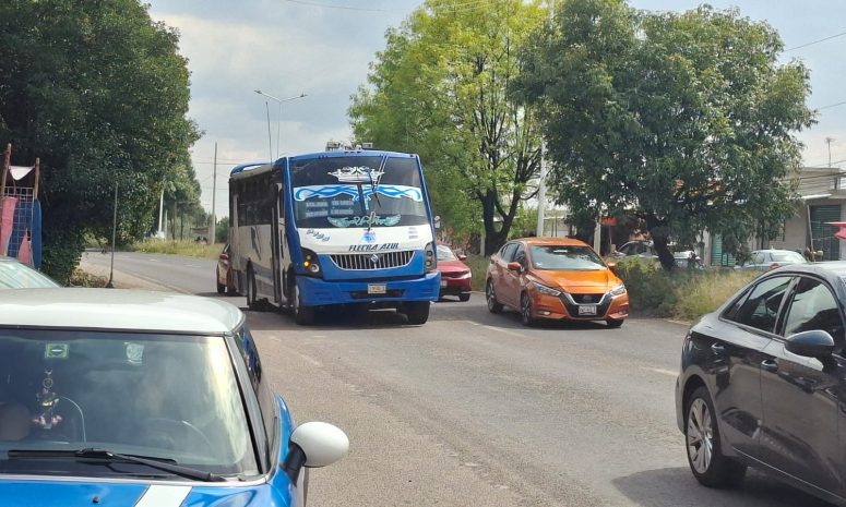 Aumenta hasta 3 pesos pasaje de Flecha Azul en la Vía Corta