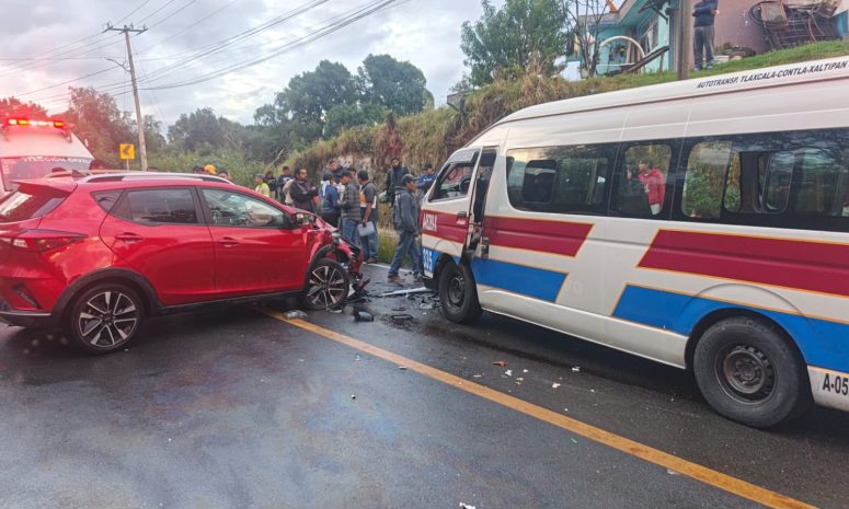 Atienden a 11 lesionados tras accidente en Amaxac