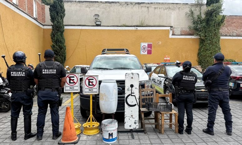 Policía de la Capital continúa con retiro de apartados en la vía pública