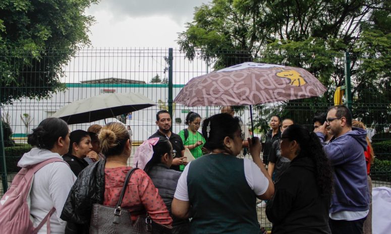 Trabajadores del IMSS definirán en consulta si aceptan aumento salarial