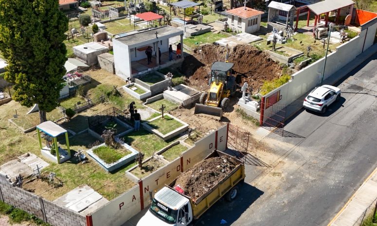 Prepara Ayuntamiento panteones de Tlaxcala para Día de Muertos