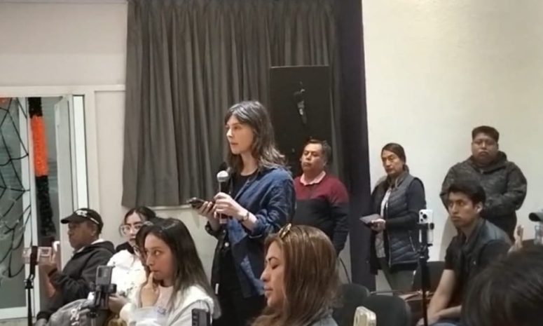 Cuestiona periodista británica Louise Callaghan a vocero por trata